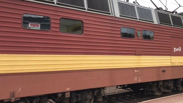 Прибытие поезда номер 27 Москва-Брест на железнодорожный вокзал в Минске смотреть онлайн