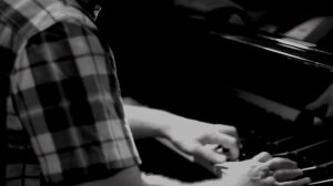 Roy Mor Trio with Gilad Ronen - Live at Levontin 7 - "Nikanor"