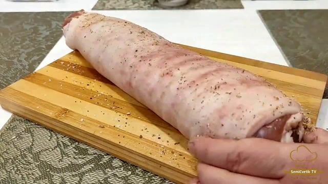 Рулет из подчерёвка в луковой шелухе - аппетитная вкусная закуска для праздничного стола смотреть онлайн