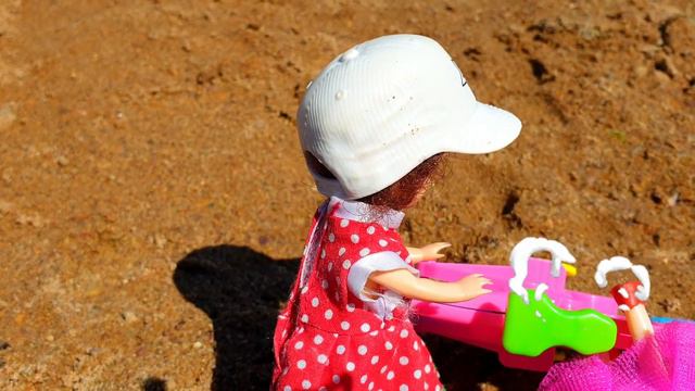 Оля и Света Безбашенные поступки сестёр у реки 🏞 смотреть онлайн
