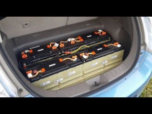 Nissan leaf с доп батареей в багажнике дальность хода на одной зарядке
