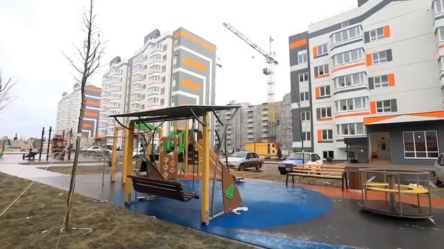Продолжаются работы по восстановлению новых территорий. Для жителей строят новые дома. 2023 г.
