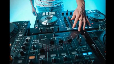 МУЗЫКАЛЬНАЯ ПРОГРАММА 1