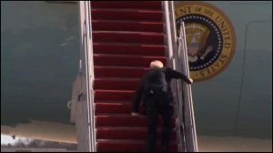 Жириновский стреляет по Байдену | Эдит Жириновский | Жириновский стреляет из вагона