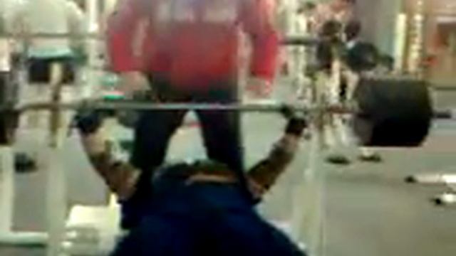 Роман Еремашвили с. в. 75 кг, жим лёжа raw - 200 кг на 4 раза ,подготовка к БЧ 2014. смотреть онлайн