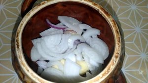 Скумбрия в горшочках.