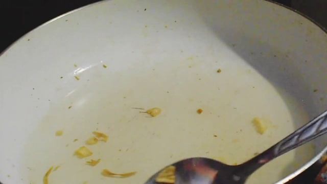 Жареное мясо кролика,с луком.