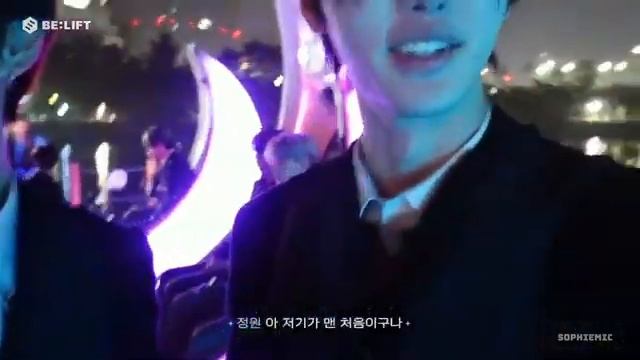 |Русская озвучка sophiemic| [Vlog] Ночь красной луны?❤️ Как насчёт парка развлечений вечером?✨ смотреть онлайн