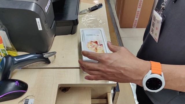 Huawei p60pro Rococo Pearl смотреть онлайн