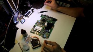 049 Скол на кристалле чипа Северного моста. Ремонт ноутбука HP G60 ( часть 2 ) disassembly