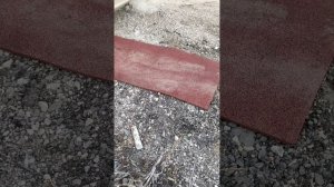 тест на бугристой поверхности, травмобезопасное резиновое покрытие 8мм