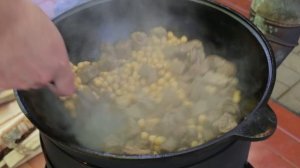Гуштнут в казане на костре | Узбекская кухня