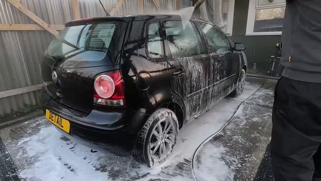 Surviving the filth! VW Polo deep clean Satisfying before and after. смотреть онлайн