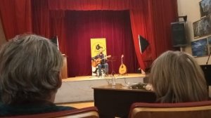 поэт Илья Плохих