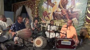 Танцевальный киртан (Е.С. Индрадьюмна Свами). Танцы на сцене! Садху Санга 2019 - 06.09.2019