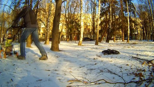 Детская коляска на лыжах для прогулок по лесу. Изготовление и первые испытания. смотреть онлайн