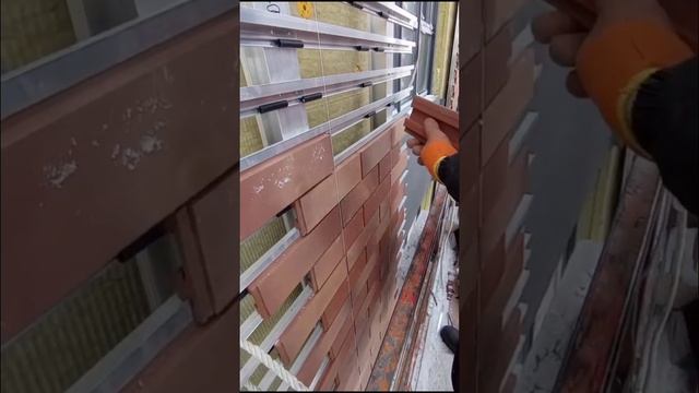 Бесшовный кирпич для фасада. #кирпичнаякладка #кирпичныйдом #ремонт