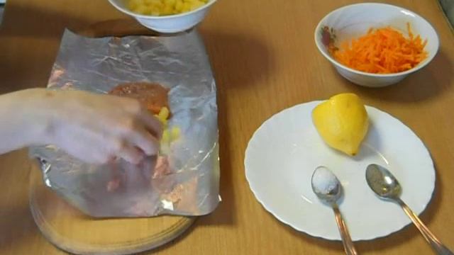 Горбуша, запеченная в фольге
