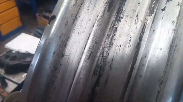 Регулировка спиц на колесах мотоцикла BMW. смотреть онлайн