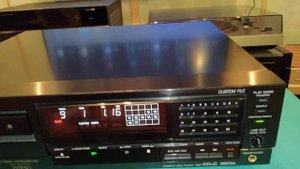 SONY CDP-337ESD - легендарный японский CD плеер с богатым звучанием.