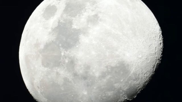 Moon through Celestron CPC 800 смотреть онлайн