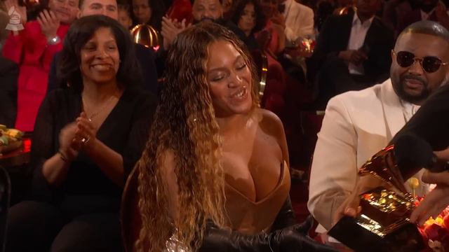 TREVOR NOAH Hands BEYONCÉ Her GRAMMY Award  2023 GRAMMYs