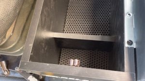 ДОПОЛНИТЕЛЬНОЕ СИДЕНЬЯ в кабину трактора МТЗ (БЕЛАРУС). Серийная кабина МТЗ (БЕЛАРУС 82.1).