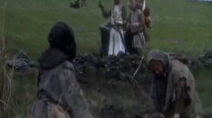 Диалог крестьян анархо синдикалистов и короля Артура из к/ф  "Монти Пайтон и Свящ..."