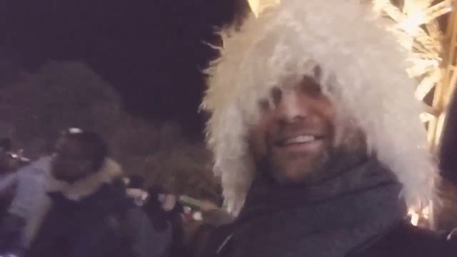 ПАРИЖ: c Новым Пачангерским Годом! смотреть онлайн