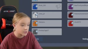 Trinity and Madison Play Crewmates!! Among Us on Roblox