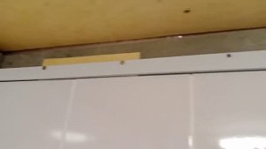 нюанс при установке багета натяжного потолка в санузле