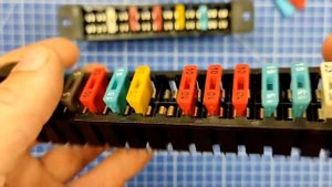 Бяку от ГАЗ не ставьте на ВАЗ. Как выбрать блок предохранителей?