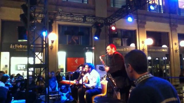 Brunori sas - Italian dandy @ Galleria Alberto Sordi - Roma смотреть онлайн