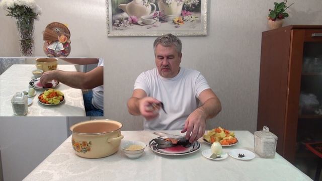 Лосось 3 в 1. Лосось по-дальневосточному. Стейки, уха, засол. 2019. смотреть онлайн