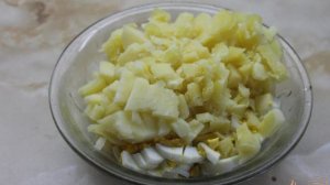 Окрошка на сметане с вареной колбасой