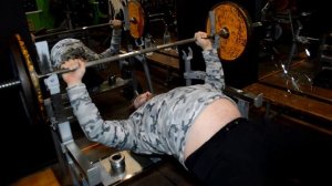 Жим лежа от 20 до 200 кг. 20 подходов!