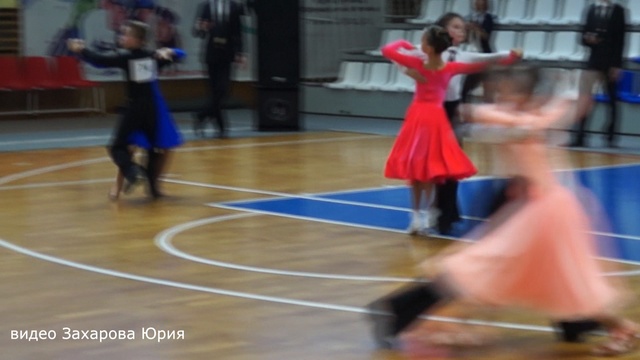 Квикстеп в финале танцуют Захаров Степан и Крапивина Арина пара №76