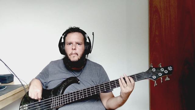 Dream Theater - The Root of All Evil(Bass Cover) смотреть онлайн