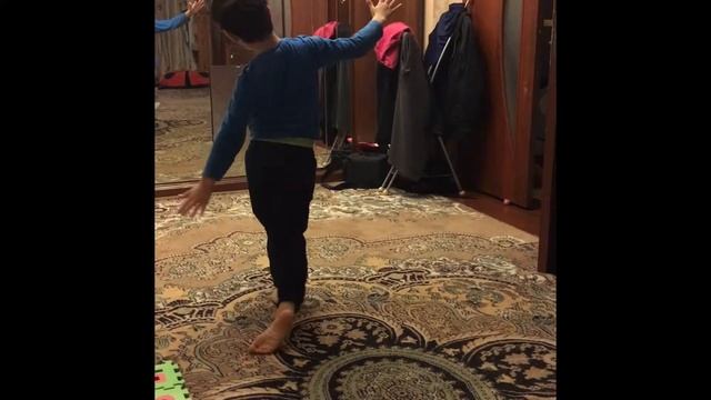 Crazy Frog - Alex F (версия Jawad Korol) танцы смотреть онлайн