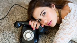 Ты на звонки не отвечай.