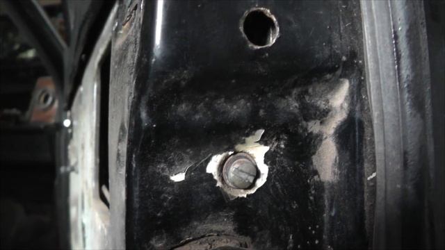 ЗАГАДОЧНАЯ "ВОЛГА" универсал ГАЗ 2402. ДВЕРЬ МНЕ ЗАПИЛИ. :)