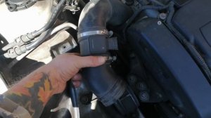 OPEL ASTRA H GTC! Чистка дроссельной заслонки и замена воздушного фильтра.Снижение расхода