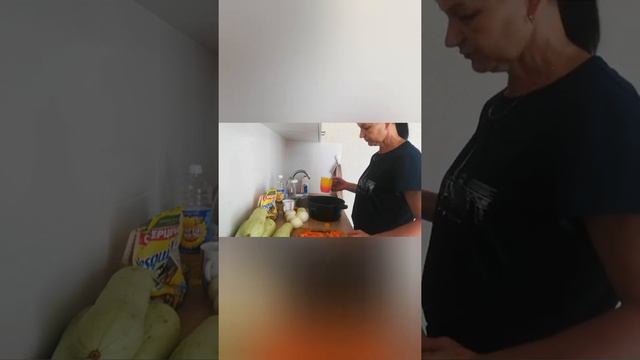 влог выходные с внучкой, варю икру кабачковую смотреть онлайн