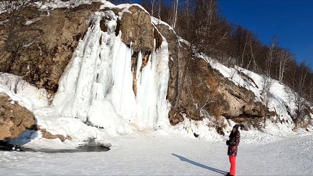 Абзановский водопад зимой смотреть онлайн