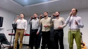 Ты достоин славы всей Бог богов и Царь царей