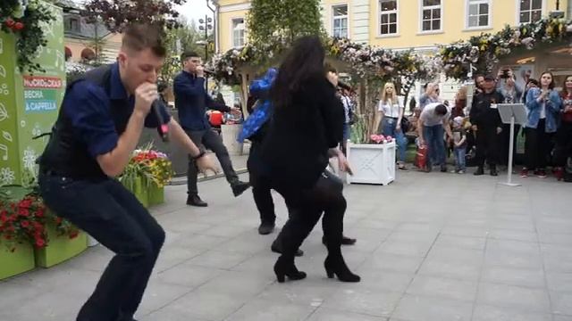 Как это было 8 мая 2019 года у метро Третьяковская. Московская весна A'CAPPELLA. The Soung Exhange. смотреть онлайн
