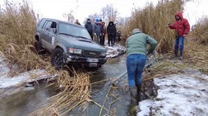 ISUZU Trooper vs UAZ vs NIVA - Mud offroad