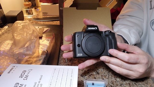 Novice Presen10se Unboxes Canon EOS M50 Mark II Camera смотреть онлайн