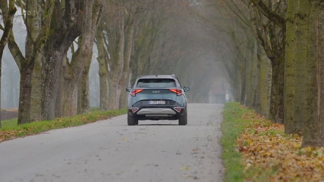 2023 Kia Sportage HEV in Yuka Steel Grey Overview смотреть онлайн