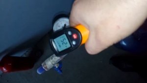 Заправил углекислотой баллоны. Получился сухой лед) Температура - 40